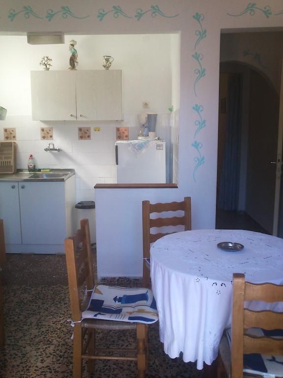 Hotel Magdalini Votsi  Habitación foto